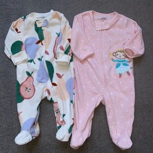 Carter’s baby girl fleece footed sleeper pajama bundle size 3 months
